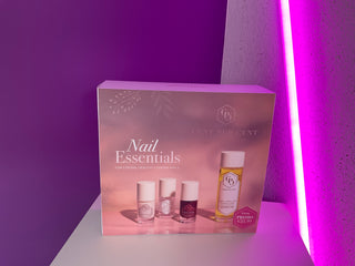 Cent pur Cent- nail essentials